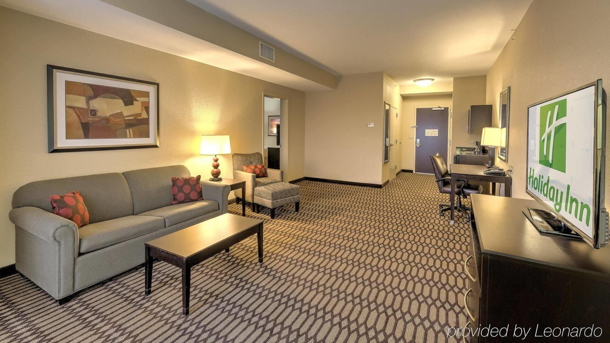 North Quail Springs By Ihg 3*