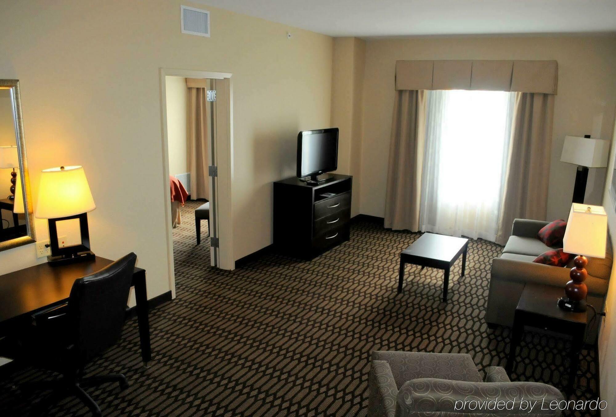 Hotel North Quail Springs By Ihg 3*